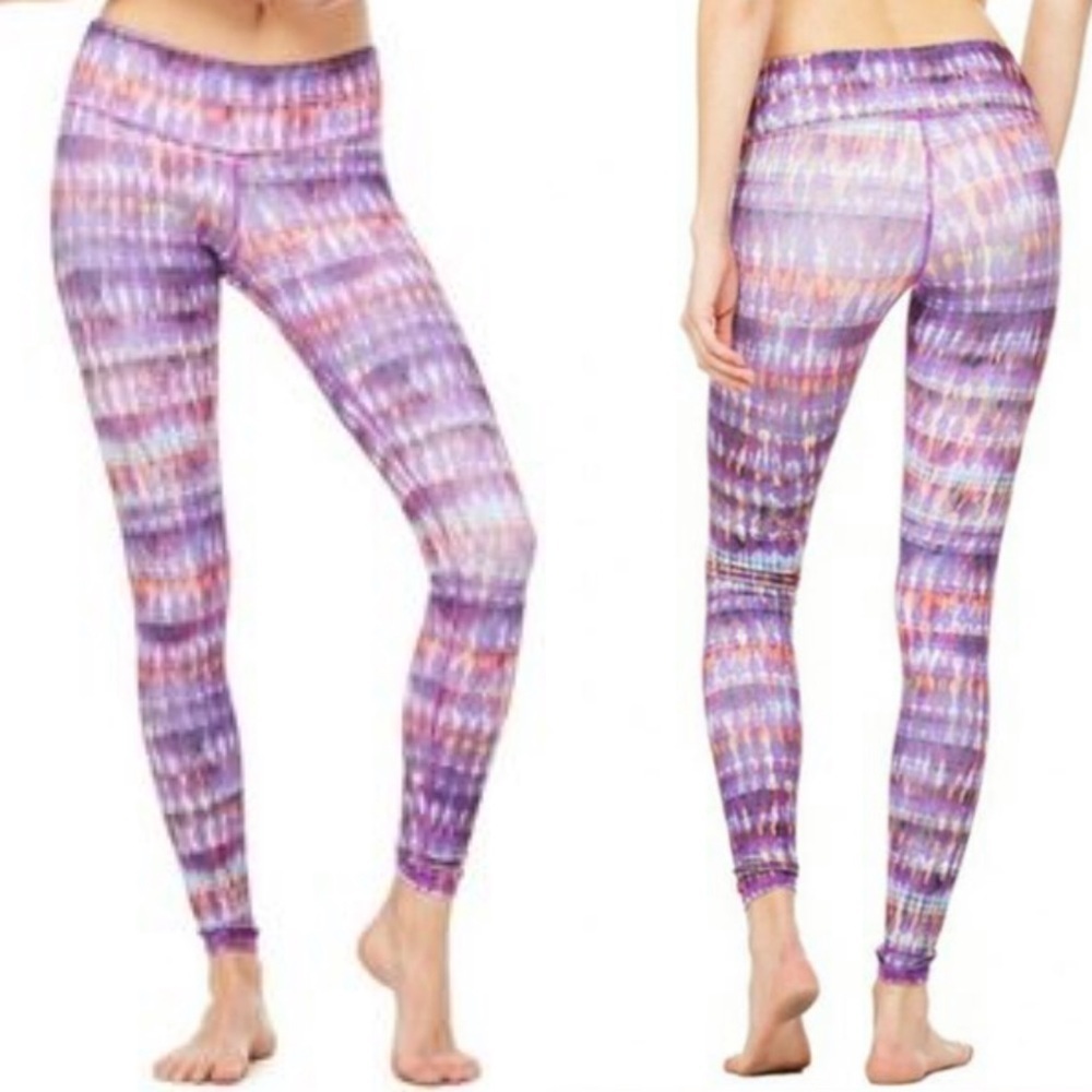 Alo yoga Airbrush leggings in purple Bhakti